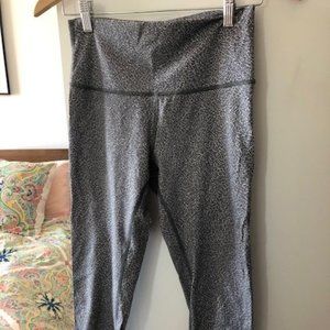 Lululemon cropped Wunderunder leggings